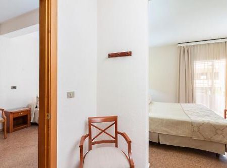 เอชซี โฮเทล มาเฆก Hotel ปูแอร์โตเดลาครูซ ภายนอก รูปภาพ